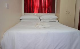 Lyndhurst Hotel